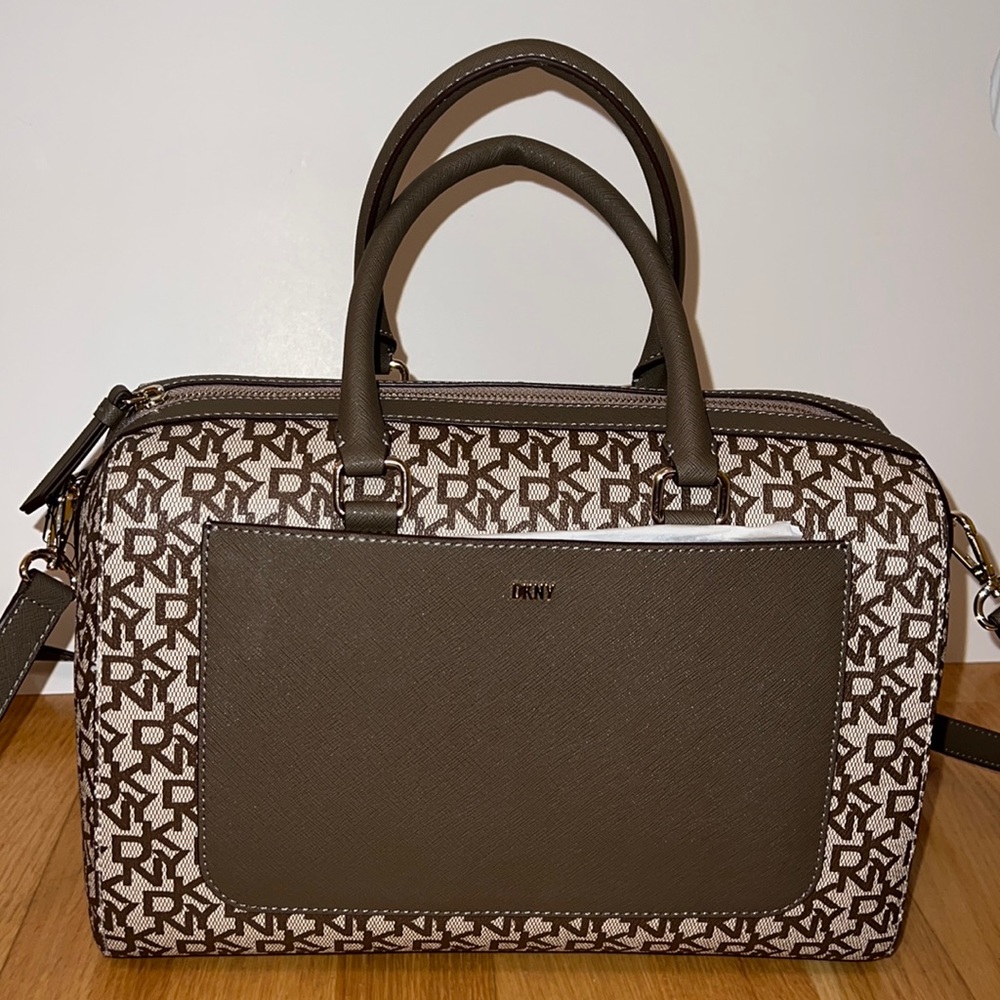 DKNY Bryant LG Duff with Pocket